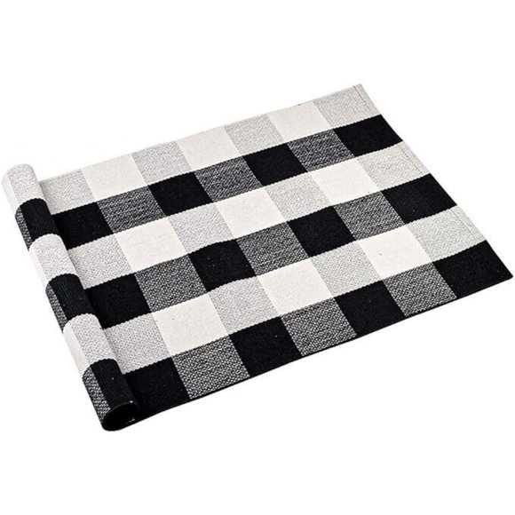 Front Door Carpet Black And White Checkered Plaid Outdoor Carpet, New - Picture 4 of 7
